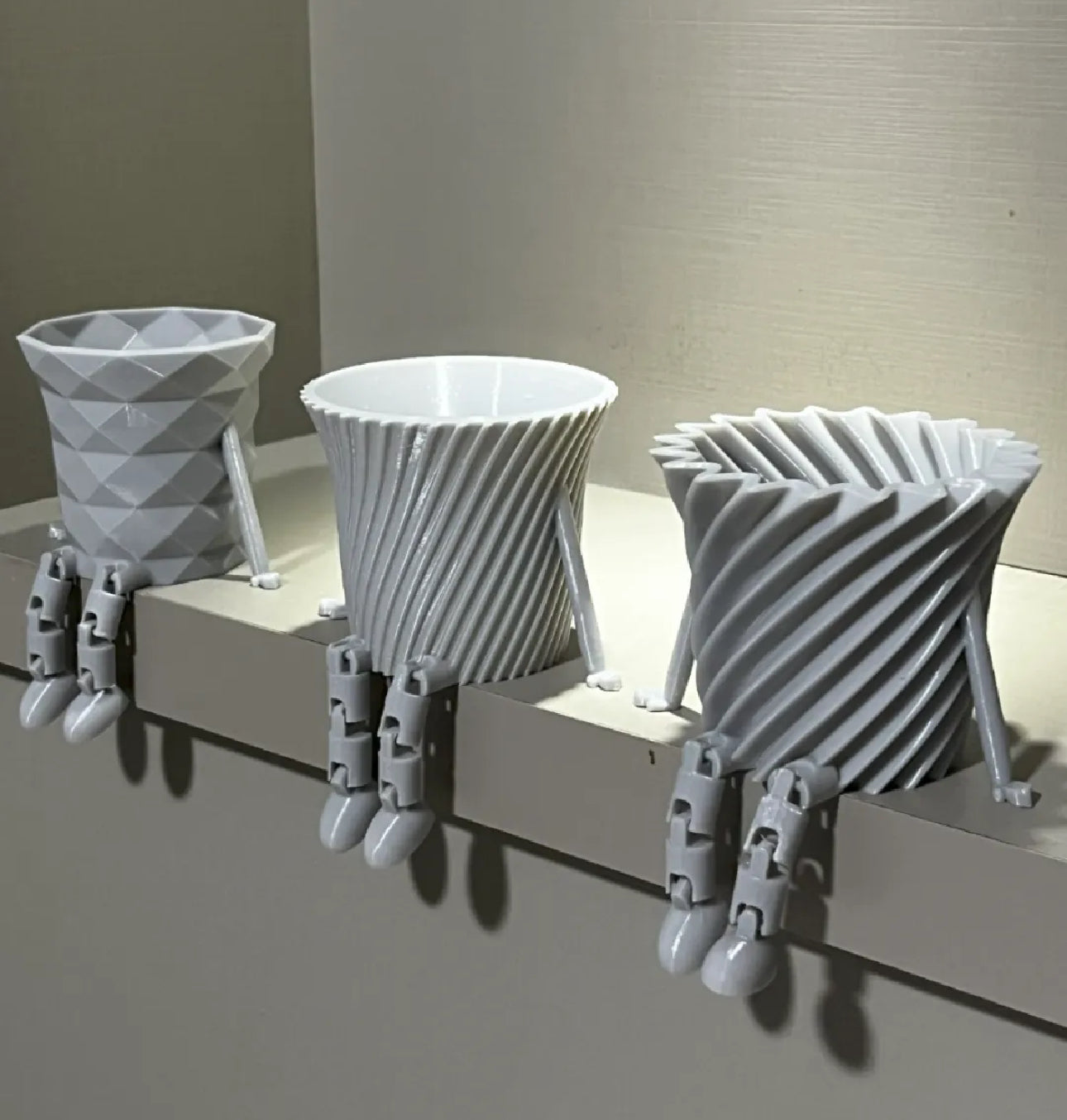 Mini Pots with Dangly Legs