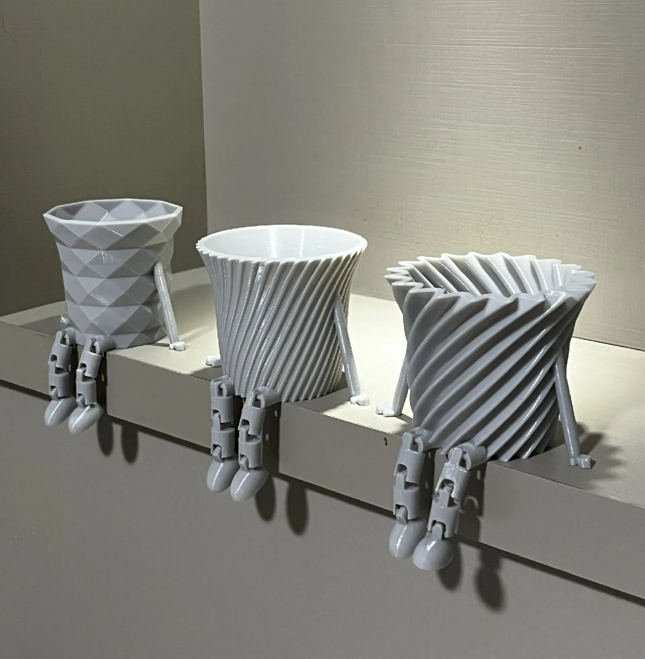 Mini Pots with Dangly Legs